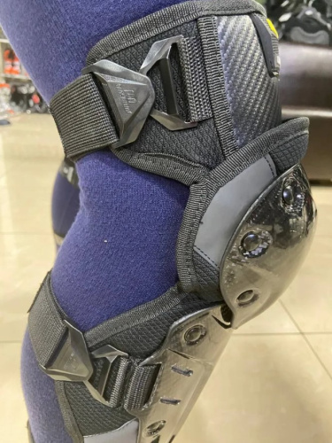 Ones Again Наколенники Carbon Fiber Force в Уфе